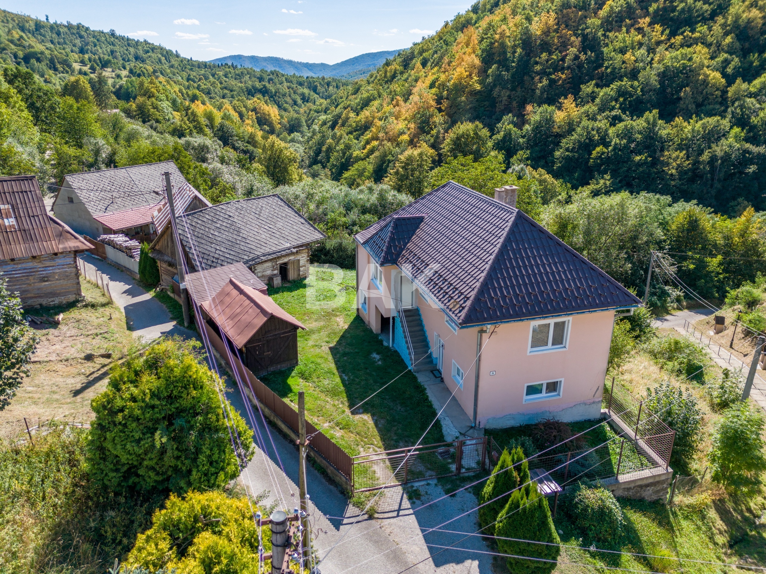 5-IZBOVÝ RODINNÝ DOM – MURÁNSKA ZDYCHAVA